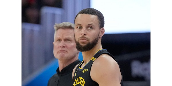 Golden State Warriorsin päävalmentaja Steve Kerr saattaa jättää joukkueen